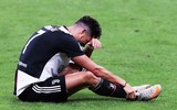[ẢNH] Ronaldo lu mờ và gục ngã trước Ibrahimovic
