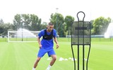 [ẢNH] Tân binh Hakim Ziyech hớn hở tập buổi đầu cùng Chelsea