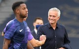 [ẢNH] HLV Mourinho tươi hết cỡ sau màn ngược dòng trước Arsenal