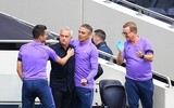 [ẢNH] HLV Mourinho tươi hết cỡ sau màn ngược dòng trước Arsenal