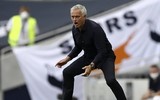 [ẢNH] HLV Mourinho tươi hết cỡ sau màn ngược dòng trước Arsenal