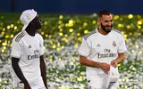 [ẢNH] Messi thất vọng não nề trong ngày Real Madrid tưng bừng nâng cúp