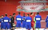 [ẢNH] Mở tiệc bàn thắng trước Chelsea, Liverpool lần đầu nâng cúp vô địch Premier League