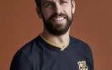 [ẢNH] Barcelona ra mắt áo đấu mới giống hệt áo phụ của... Real Madrid