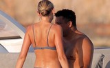 [ẢNH] Ronaldo quấn quýt bên bạn gái kém 15 tuổi trên du thuyền