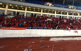 Đường piste sân Mỹ Đình cháy sém sau 