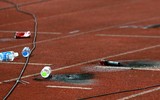 Đường piste sân Mỹ Đình cháy sém sau 