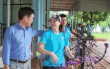 Trưởng đoàn Việt Nam thị sát 