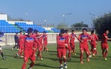 HLV Hữu Thắng cho học trò đua tốc độ, làm quen sân tập Mokpo