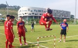 U22 Việt Nam ăn tôm hùm, tổ chức sinh nhật tập thể trong đêm cuối ở Hàn Quốc