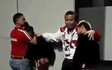 Nhìn lại SEA Games 29 qua những... sự cố và trò lố