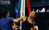 Hình ảnh hậu trường ít thấy của nghệ sỹ xiếc trước giờ sân khấu sáng đèn
