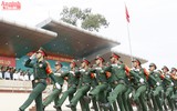 Nữ chiến sỹ tự vệ nổi bật giữa hội thao lực lượng vũ trang Thủ đô