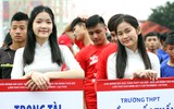 Nữ sinh Hà thành điệu đà trong tà áo trắng giải bóng đá học trò
