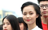 Nữ sinh Hà thành điệu đà trong tà áo trắng giải bóng đá học trò