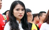 Nữ sinh Hà thành điệu đà trong tà áo trắng giải bóng đá học trò