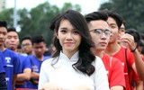 Nữ sinh Hà thành điệu đà trong tà áo trắng giải bóng đá học trò