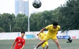 Ngược dòng trên chấm penalty, đương kim vô địch THPT Trần Quốc Tuấn vào chung kết