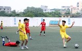 Ngược dòng trên chấm penalty, đương kim vô địch THPT Trần Quốc Tuấn vào chung kết