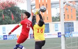 Ngược dòng trên chấm penalty, đương kim vô địch THPT Trần Quốc Tuấn vào chung kết