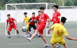 Ngược dòng trên chấm penalty, đương kim vô địch THPT Trần Quốc Tuấn vào chung kết