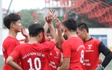 Ngược dòng trên chấm penalty, đương kim vô địch THPT Trần Quốc Tuấn vào chung kết