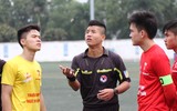 Ngược dòng trên chấm penalty, đương kim vô địch THPT Trần Quốc Tuấn vào chung kết