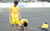 Ngược dòng trên chấm penalty, đương kim vô địch THPT Trần Quốc Tuấn vào chung kết