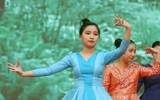 [ẢNH] Nữ sinh Hà thành khoe tài sắc qua các tiết mục biểu diễn đặc sắc