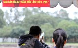 [ẢNH] Nữ xạ thủ phấn khích khi được trổ tài bắn đĩa bay với các 