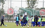U23 Việt Nam mặc ấm, uống trà gừng để chống chọi cái lạnh ở Trung Quốc