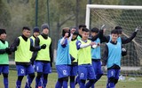 U23 Việt Nam mặc ấm, uống trà gừng để chống chọi cái lạnh ở Trung Quốc