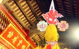 Bỏ tục 'cướp giò hoa tre', người dân kiên nhẫn xếp hàng xin 'lộc' Thánh Gióng
