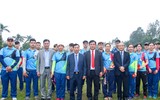 Bộ trưởng Nguyễn Ngọc Thiện bắn phát súng khai xuân tại Trung tâm Nhổn