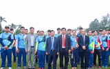Bộ trưởng Nguyễn Ngọc Thiện bắn phát súng khai xuân tại Trung tâm Nhổn