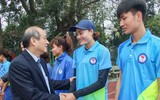 Bộ trưởng Nguyễn Ngọc Thiện bắn phát súng khai xuân tại Trung tâm Nhổn