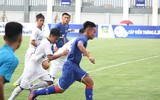 Thắng trận, cầu thủ U17 PVF cúi đầu lễ phép trước ban huấn luyện đối phương
