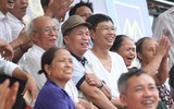 Thắng trận, cầu thủ U17 PVF cúi đầu lễ phép trước ban huấn luyện đối phương