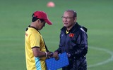 HLV Park Hang-seo cho học trò chơi... bóng ném trước giải tứ hùng