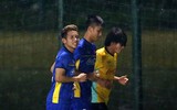 HLV Park Hang-seo cho học trò chơi... bóng ném trước giải tứ hùng