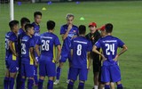 HLV Park Hang-seo cho học trò chơi... bóng ném trước giải tứ hùng