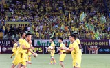 [ẢNH] Bị SLNA ngăn cản, Hà Nội FC vô địch nhờ 