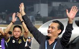 [ẢNH] Cầu thủ Hà Nội công kênh bầu Hiển, ăn mừng chức vô địch V-League 2018