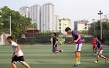 [ẢNH] Đội nắng luyện tập, chờ ngày tranh tài giải bóng đá học sinh Hà Nội 2018