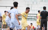 [ẢNH] 10 phút trên sân của Đào Vương Thành, cầu thủ chỉ có 1 tay