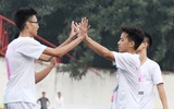 [ẢNH] Cạnh tranh quyết liệt tấm vé vào vòng knock-out