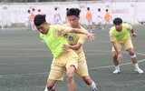 [ẢNH] Thắng luân lưu nghẹt thở, THPT Hoài Đức A vỡ òa sung sướng