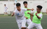 [ẢNH] Nhận 2 thẻ đỏ, THPT Vinschool đánh rơi chiến thắng
