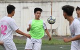 [ẢNH] Nhận 2 thẻ đỏ, THPT Vinschool đánh rơi chiến thắng