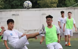 [ẢNH] Nhận 2 thẻ đỏ, THPT Vinschool đánh rơi chiến thắng